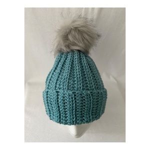 🟡 Handmade Pompom Beanie